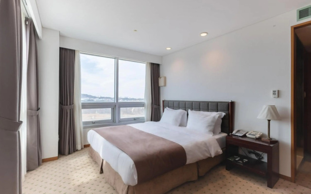 Hotel Maremons