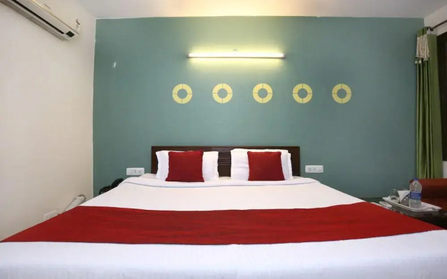 OYO 6366 Grand Regal Hotel