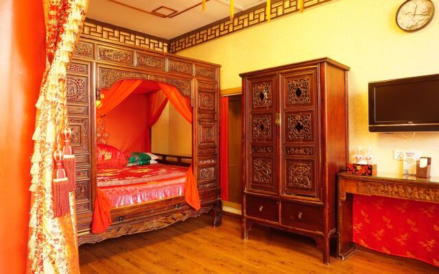 Double Happiness Beijing Courtyard Hotel