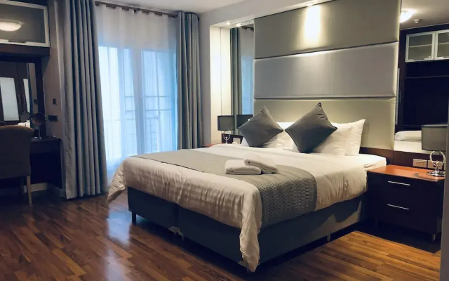 JJ Suites - Your Home on 11