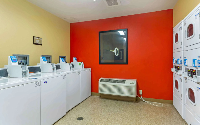 Extended Stay America Select Suites Hartford Manchester