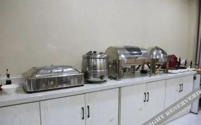 Pingdu Xinhe Hualian Hotel