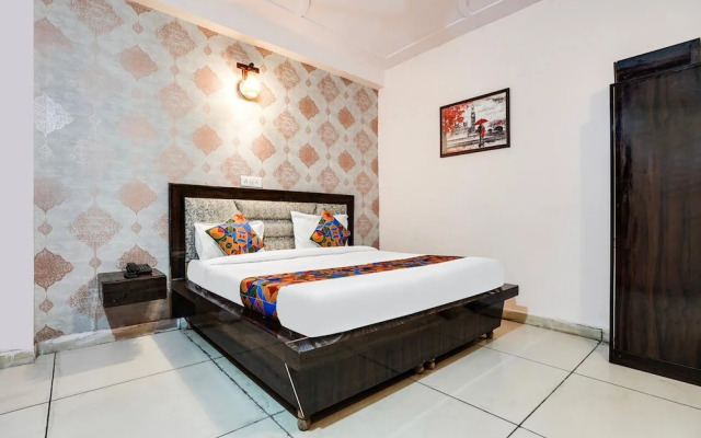 OYO Townhouse 1077 Hotel travel time