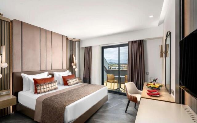 Kirman Calyptus Hotel