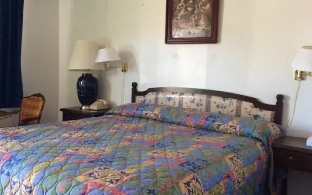 Economy Inn