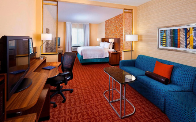 Fairfield Inn & Suites by Marriott Houston Hobby Airport.