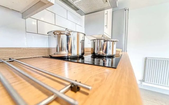 Host Stay Bridgepoint House