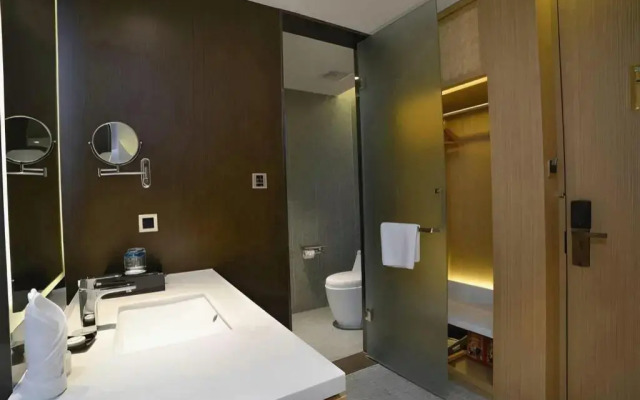 Campanile Hotel (Shenzhen Longcheng Plaza Metro Station)