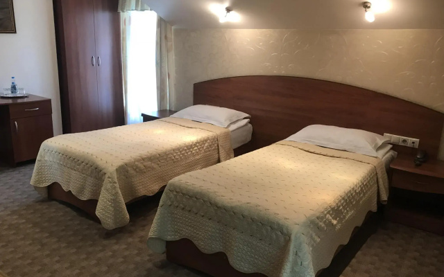«Крон Отель»