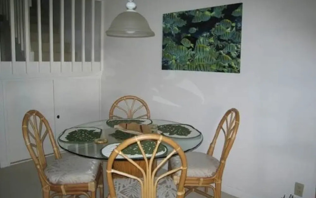 Condo With Great Sunsets and Golf Course Views