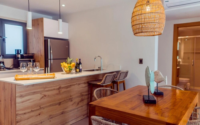 Super Spacious Condo With Private Picuzzi