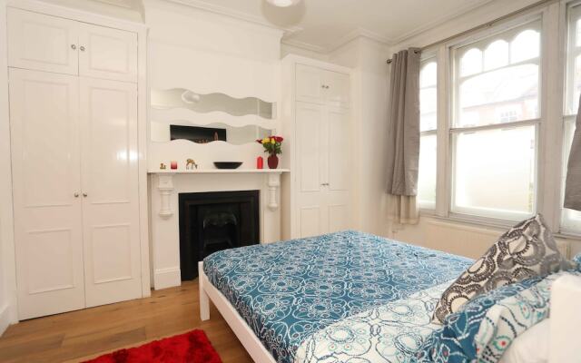 Huge 3 Bed Garden Flat