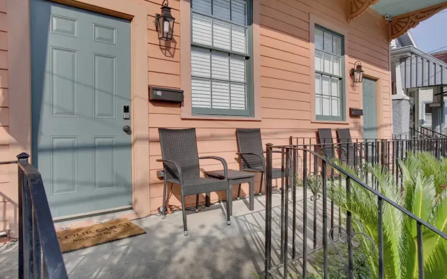 Nola Gem: 3 Mi to French Quarter