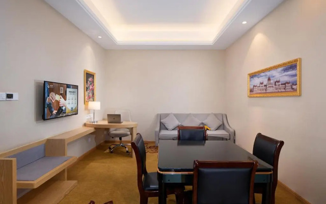 Vienna International Hotel (Nanjing Zhushan Road Metro Station)