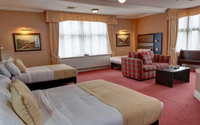 Rogerthorpe Manor Hotel