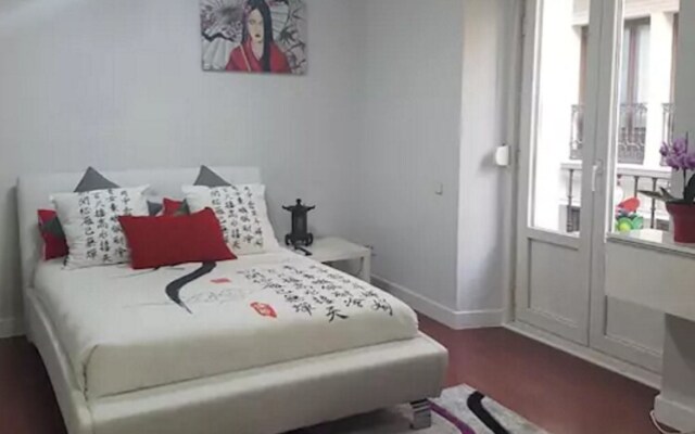 Studio in Madrid, With Wonderful City View, Balcony and Wifi