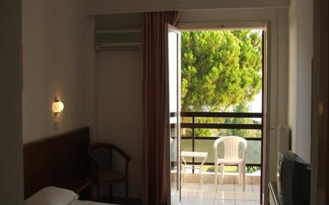Irinna Hotel