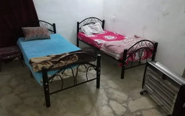 Trajan Guest House - Hostel
