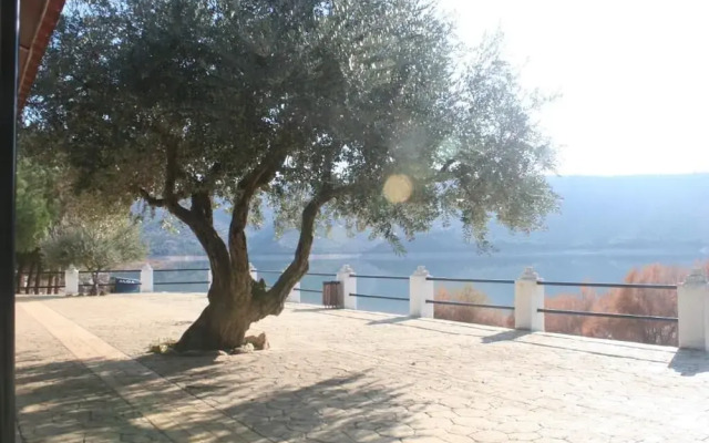 Alojamiento Rural Lago de Andalucía - Hostel