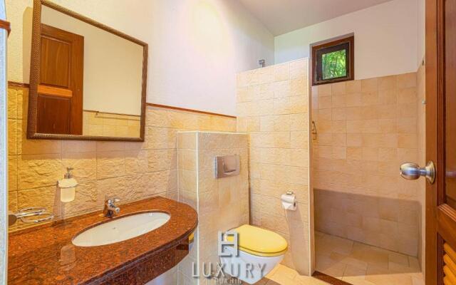 Bali Style Mansion in Great Location WL2