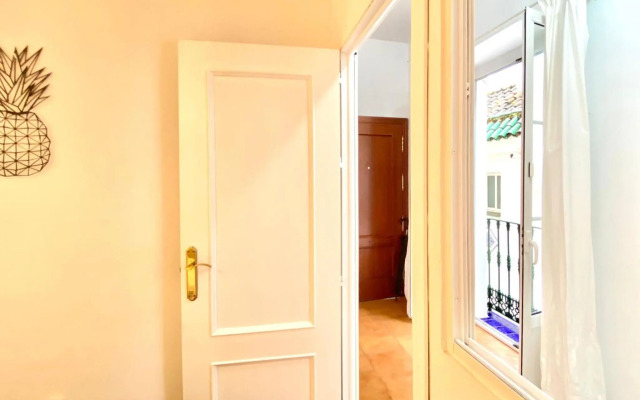 Comfortable studio old town, parking optional