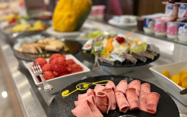 Отель Mar Charbel Hotel Cairo