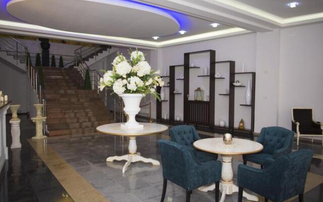 Arta Hotel