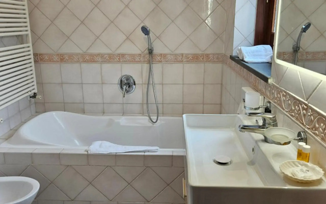 Cristina Hotel