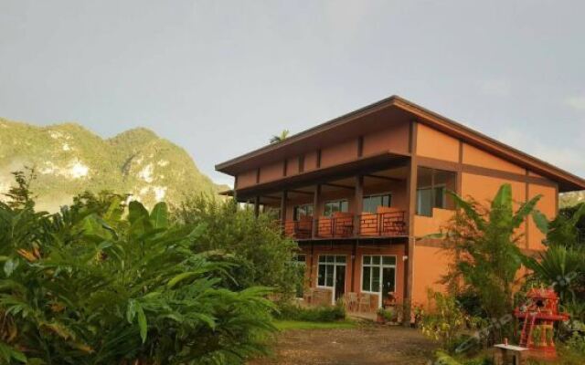 Khao Sok Country Resort