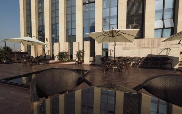 KuanRong Luxury Suites Hotel - Daping Times Square