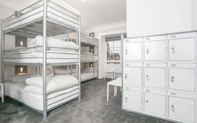 West End Hotel - Hostel