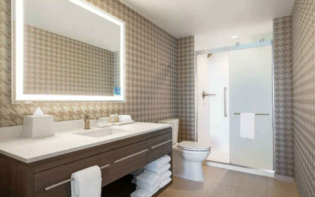 Home2 Suites By Hilton Woodland Hills