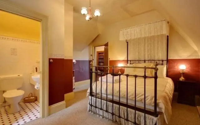 Westella Colonial B&B