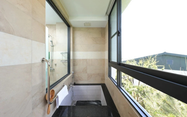 Five mountains and Three Water B&B