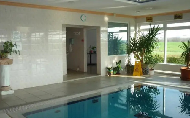 Aero Hotel & Etterem