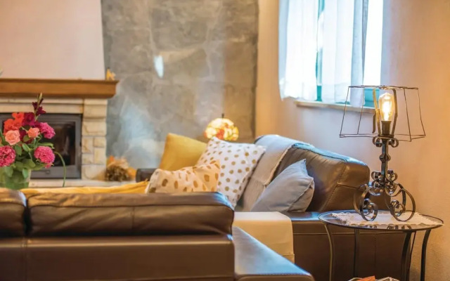 Amazing Home in Malinska With Wifi and 2 Bedrooms