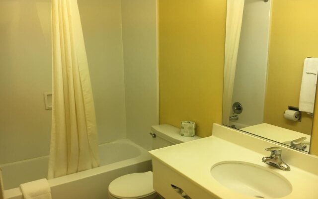 Americas Best Value Inn & Suites - East Toledo/Millbury