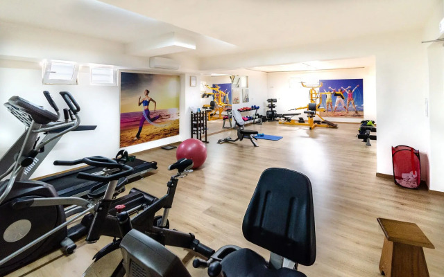 Отель Anais Holiday