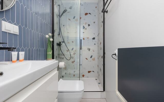 Studio Batorego Warsaw by Renters