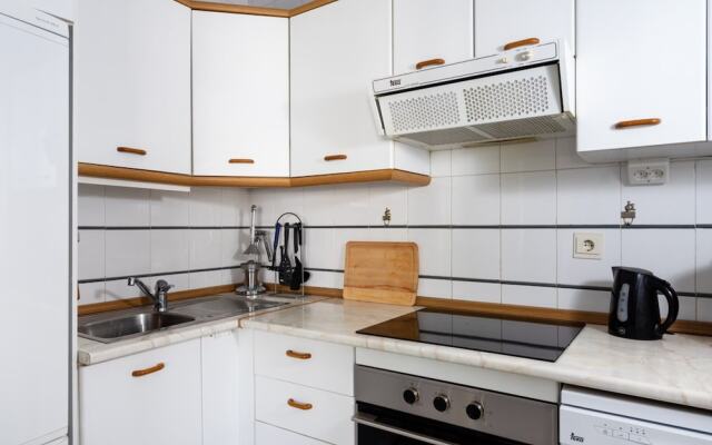 Apartment - 2 Bedrooms with Pool and WiFi - 107805