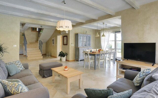 Nice Home in Fazana With Sauna, Wifi and 4 Bedrooms