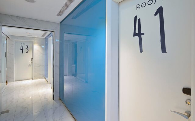 UINN TRAVEL - Hostel