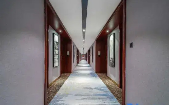 Wu Hua Tian Yue Hotel (Zhongwei Gulou South Street Branch)