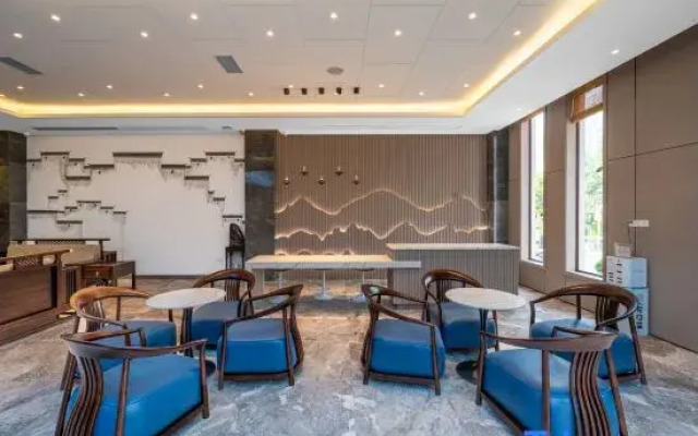Starway Hotel Wuhan Hanyang Guiyuan Temple