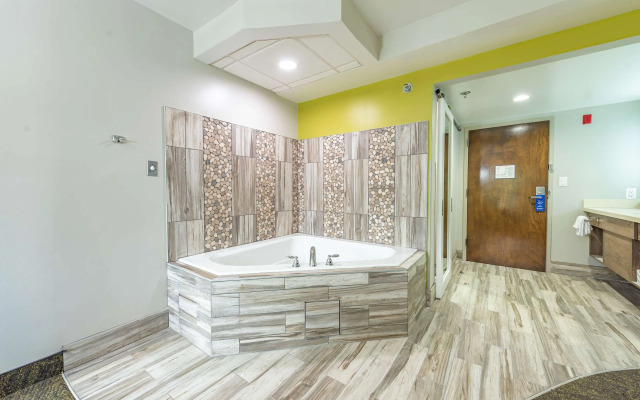 Best Western Plus Apple Valley Lodge Pigeon Forge
