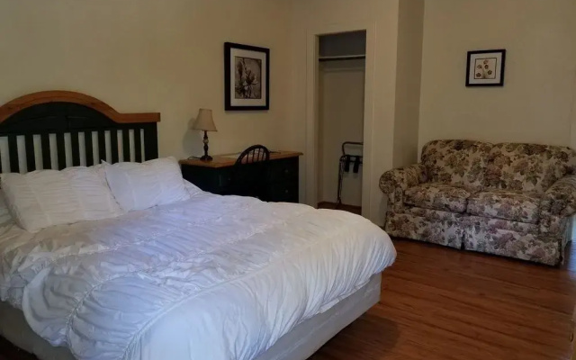 The Manor Motel