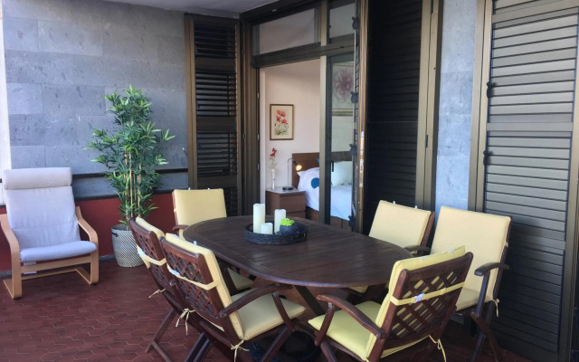 Front line beach with fantastic terrace.