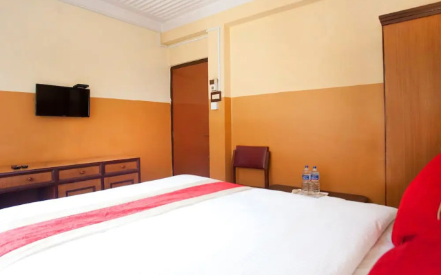 SPOT ON 383 Hotel Himalayan Ashoka