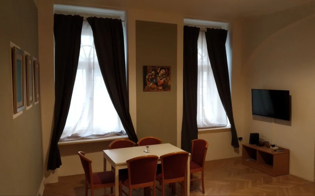 Ruzova Spot Apartments