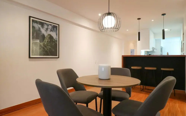w Elegant 2BR w Spacious Terrace in Miraflores